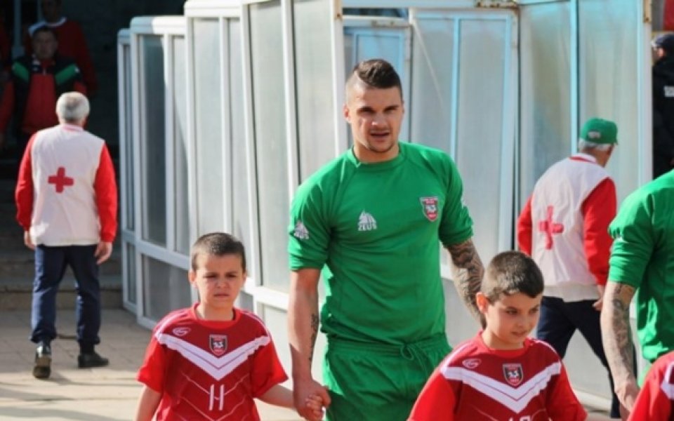 Ботев се озори срещу разпасаната команда на Етър, врачани бият с две дузпи