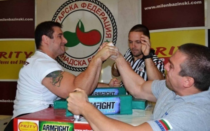 Сашо Андреев спечели европейската титла за юноши до 70 кг с дясна ръка