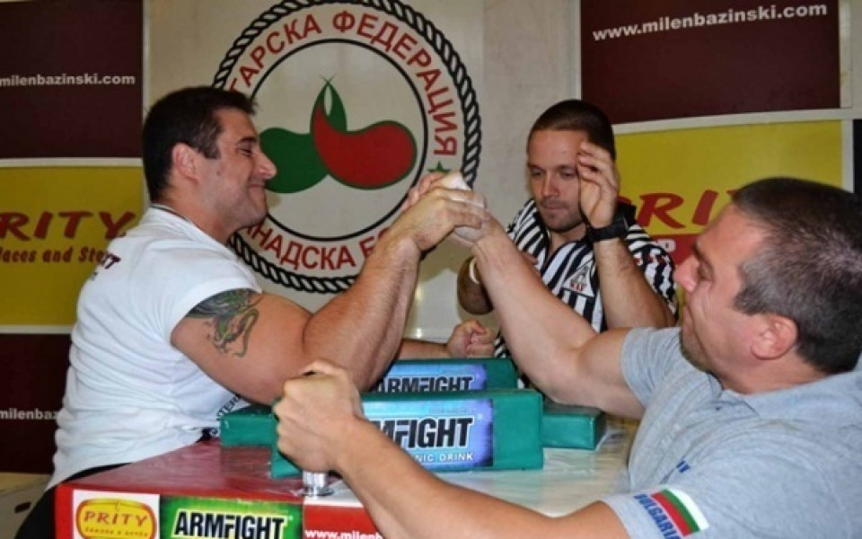 Сашо Андреев спечели европейската титла за юноши до 70 кг с дясна ръка