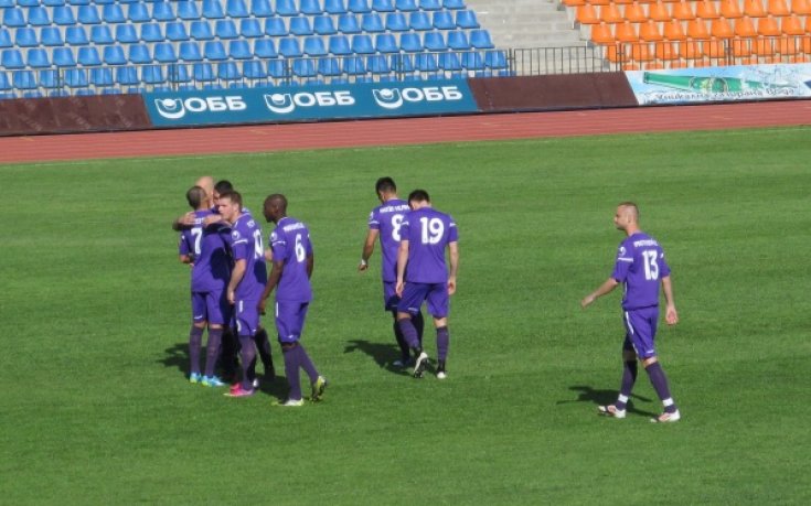 Разпуснаха Етър! Мачът с Черноморец няма да се състои