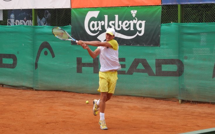 Кузманов стартира с победа в Анталия