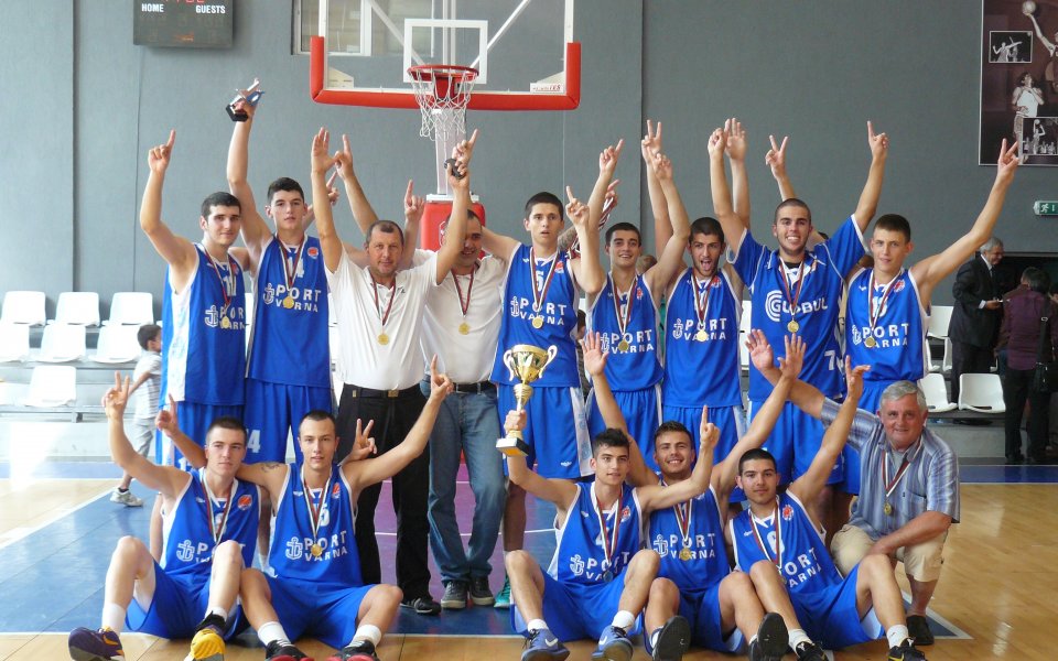 СНИМКИ: Черно море е шампион при юношите