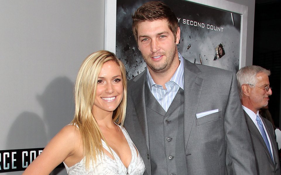 ТВ звезда се взе с американски футболист