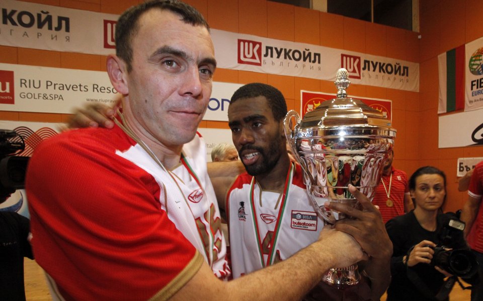 Предлагат Тодор Стойков за спортен директор на Лукойл