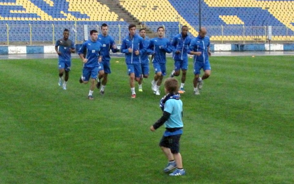 СНИМКИ: Левски започна с 24, без Михелич, Ели и националите, но с Лопес, чака и Бру