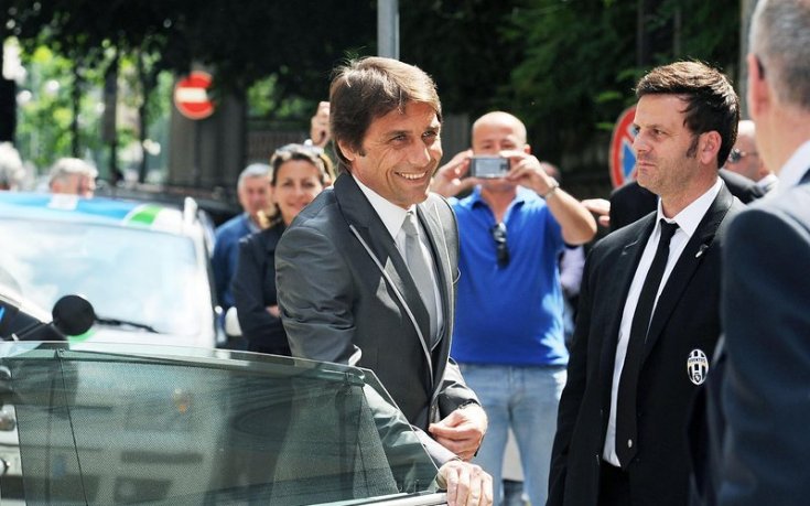 СНИМКИ: Антонио Конте мина под венчило