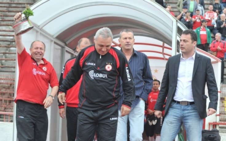 Христо Стоичков все пак откри първата контрола на ЦСКА