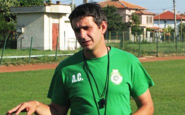 Два различни състава пуска Спасов в контролата с Тунджа