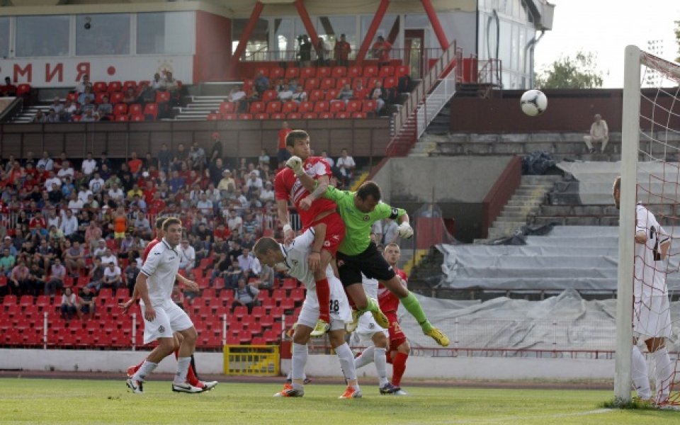 Разпадът на ЦСКА: Контролата с Черноморец пропадна