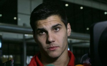 Крачунов подписа със Славия