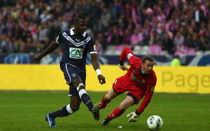 Бордо задържа голмайстора си