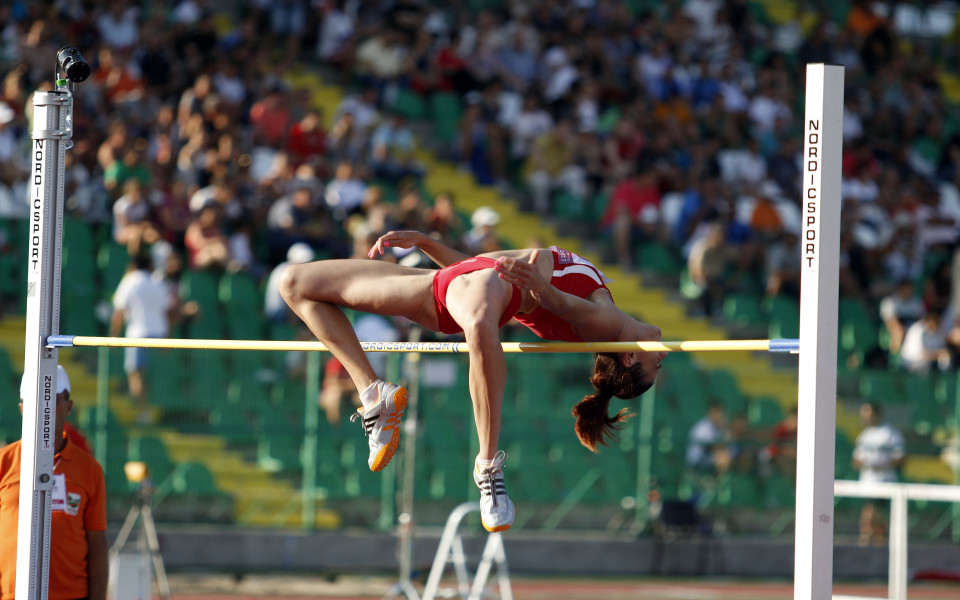 Мирела Демирева отпадна в квалификациите на скока на височина