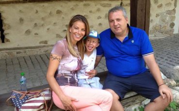 Коко Динев и Емилия посетиха Роженския манастир на Голяма Богородица