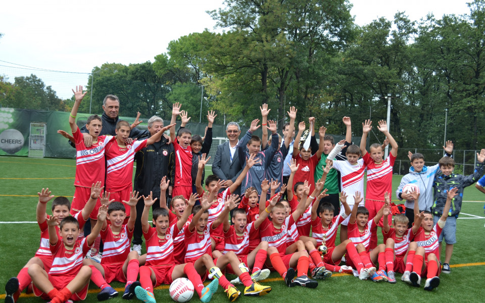 Отборът на ЦСКА спечели купата на „Софийска вода” на детски футболен турнир