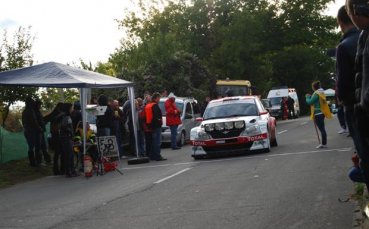 Крум Дончев води класирането след първия ден на Рали 