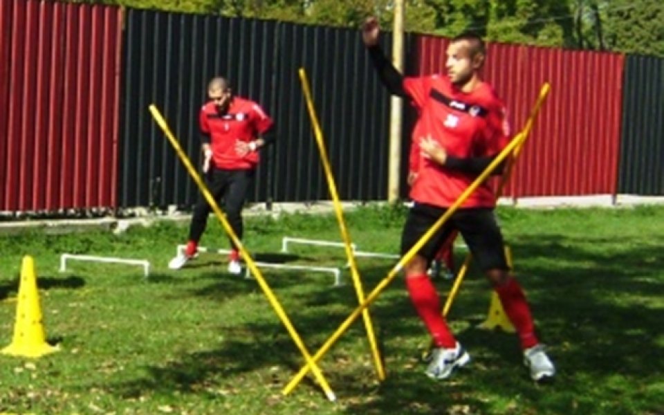 Трима тренират на облекчен режим в Локо Сф