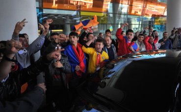 Атаката срещу българската делегация - режисирана?