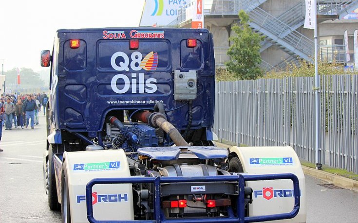 СНИМКИ: 24 часа на камионите в Льо Ман събира над 30 000, гледат и изрисувани кабини