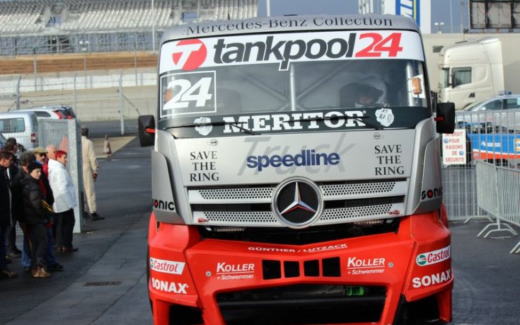 СНИМКИ: 24 часа на камионите в Льо Ман събира над 30 000, гледат и изрисувани кабини