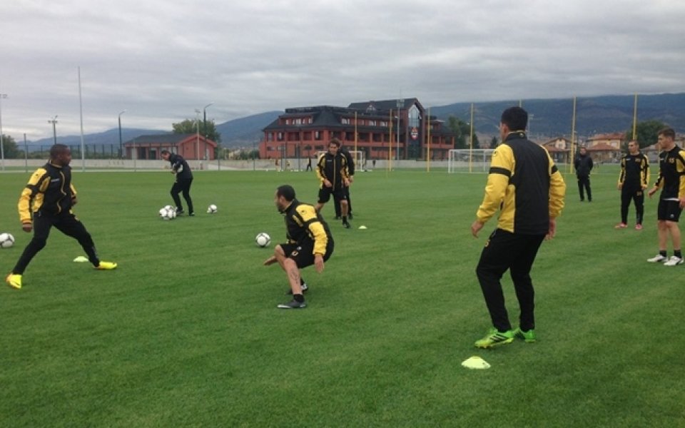 Шестима тренират в почивния ден на Ботев Пловдив