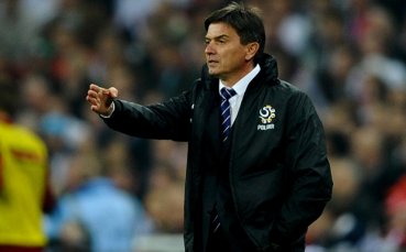 След края на груповата фаза в зона Европа и Полша остана без треньор