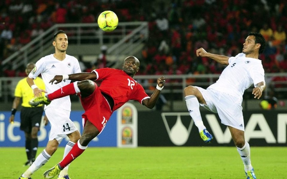 ВИДЕО: Луд гол - на бос крак