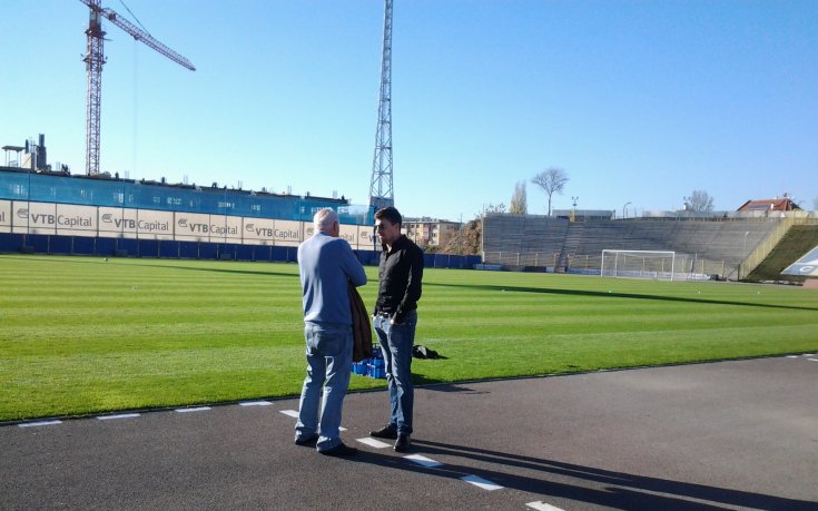 СНИМКИ: Левски награди деца с тренировка на официалния терен