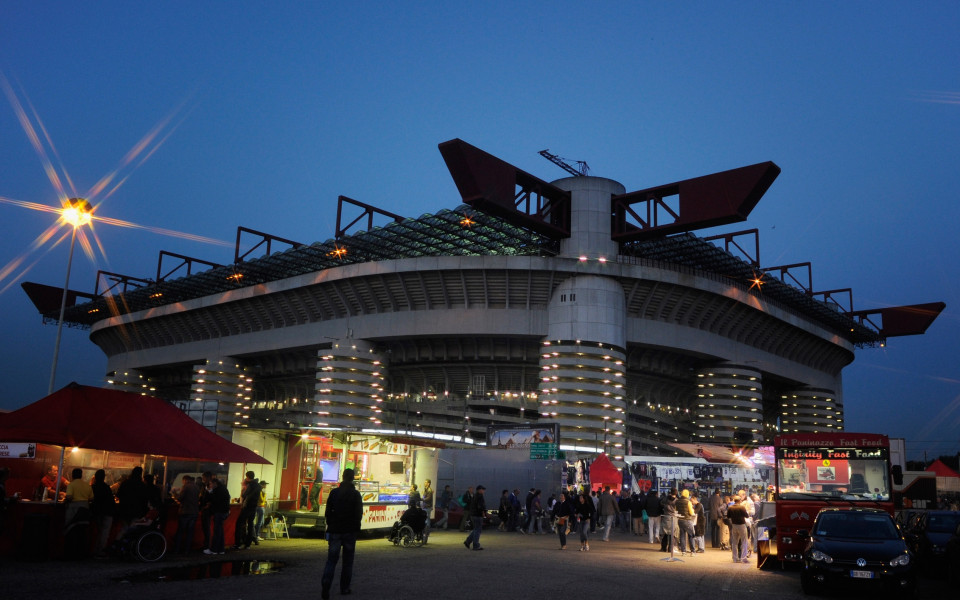 Милан и Интер обсъждат бъдещето на Сан Сиро