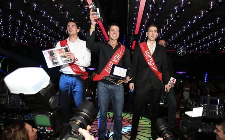 СНИМКИ: Атлетка и баскетболист станаха Мис и Мистър НСА 2013