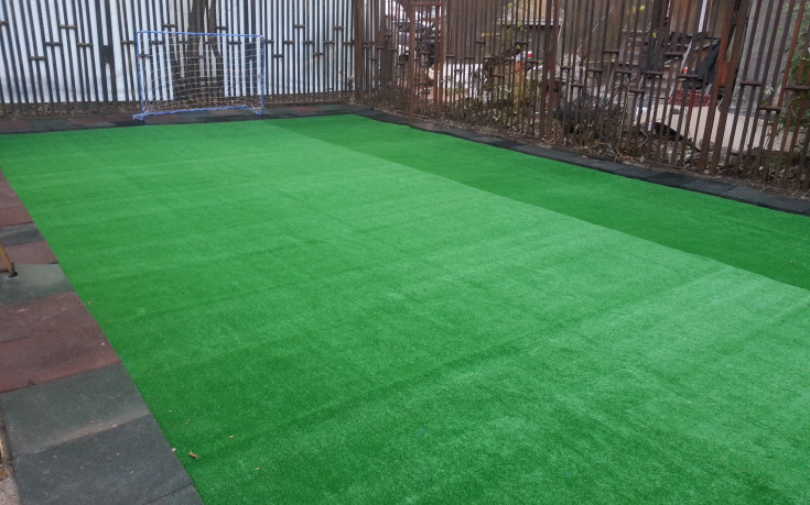 Детски футболен клуб „Том и Джери“ направи две нови игрища