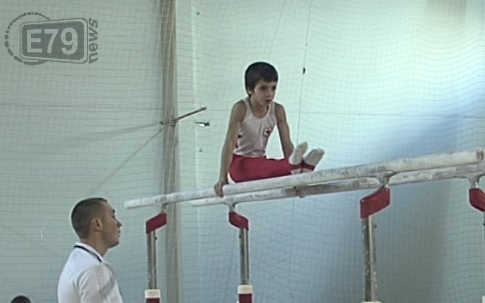 Йордан Йовчев откри турнир по гимнастика в Благоевград
