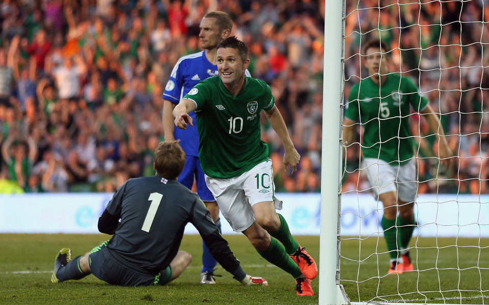 ВИДЕО: Уникално сладка среща между идол и малък фен