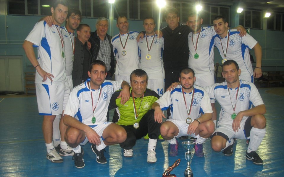 СНИМКИ: Атомен победител на работническия турнир по минифутбол