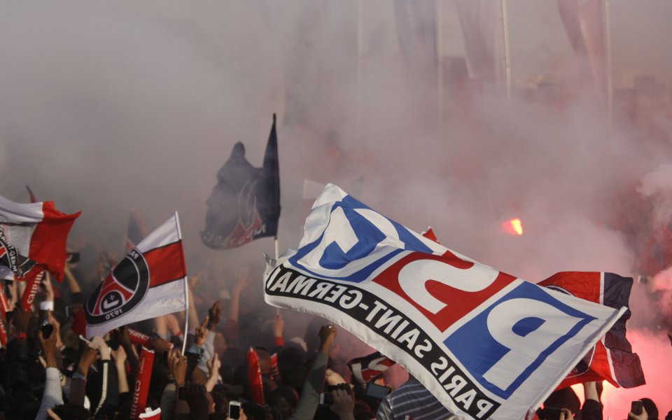 Хулигани изпотрошиха автобусите на ПСЖ и Лион