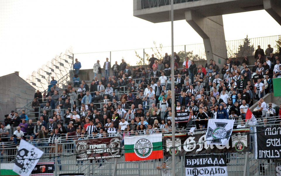 Пълен стадион за дербито на Пловдив