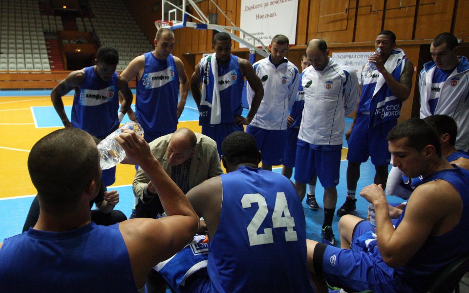 Рилски спортист разгроми Спартак с 55 точки разлика