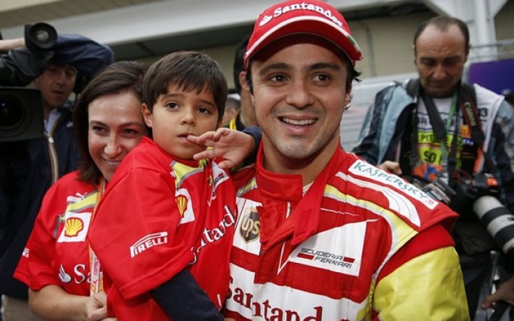 Ферари изпрати Маса с... двигател