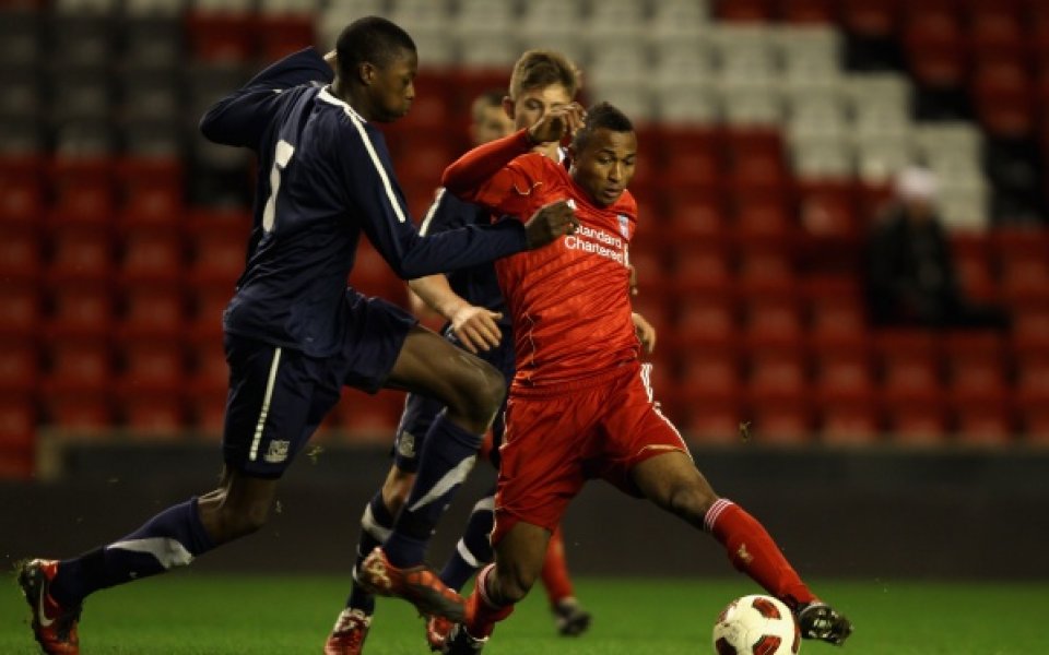 ЦСКА се подсили с минал през Ливърпул, юноша на Бенфика