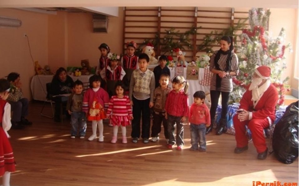 Грациите от Академик с благотворителна коледна акция