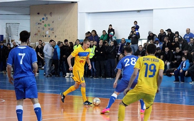 СНИМКИ: И Левски падна със 7, но от своите фенове