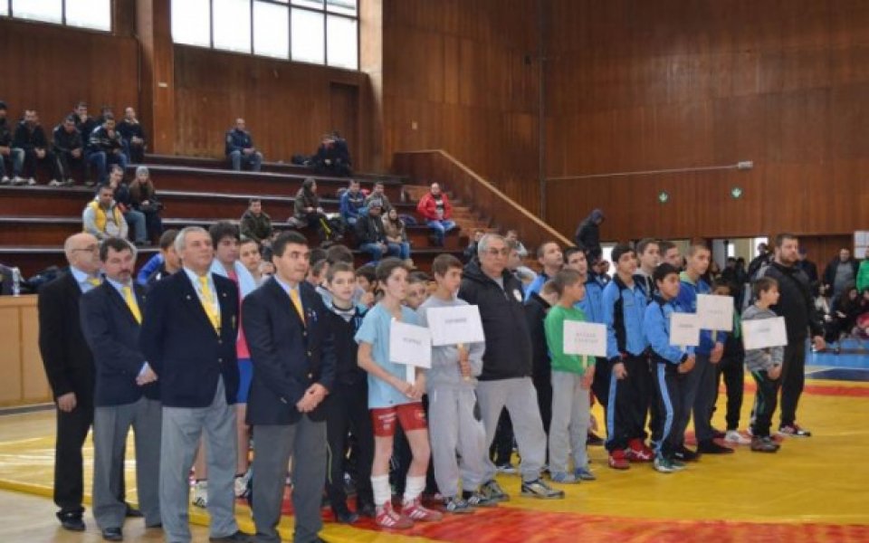 Млади борци от цялата страна премериха сили в Горна Оряховица