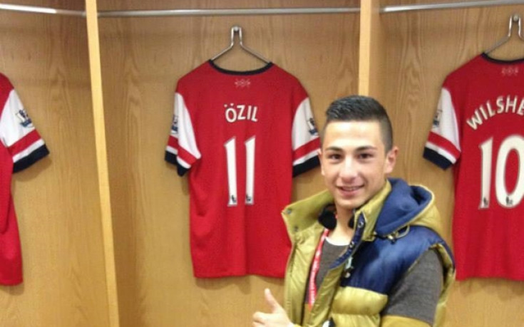 СНИМКИ: Наш талант мечтае за Арсенал, докато учи в английска футболна академия