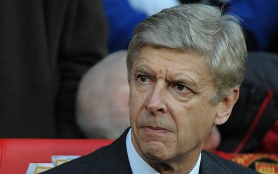 Венгер намекна, че ще търси нов нападател след контузията на Уолкът