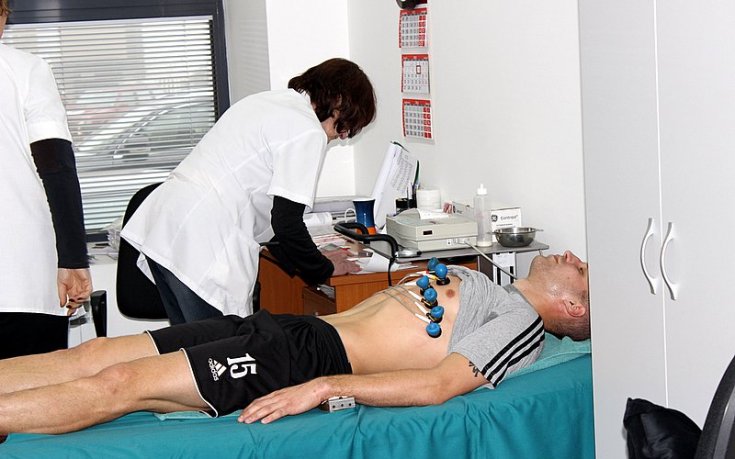 СНИМКИ: Лидерът Литекс започна в София