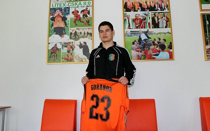 СНИМКИ: Литекс започна с един нов и без Бодуров