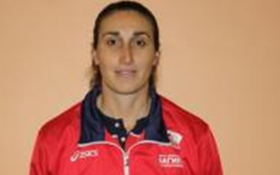 На 42 години, Ваня Соколова се връща в игра като състезателка на Казанлък Волей