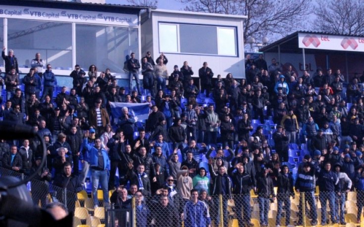 СНИМКИ: Левски започна със здрава подкрепа, Вутов обра аплодисментите