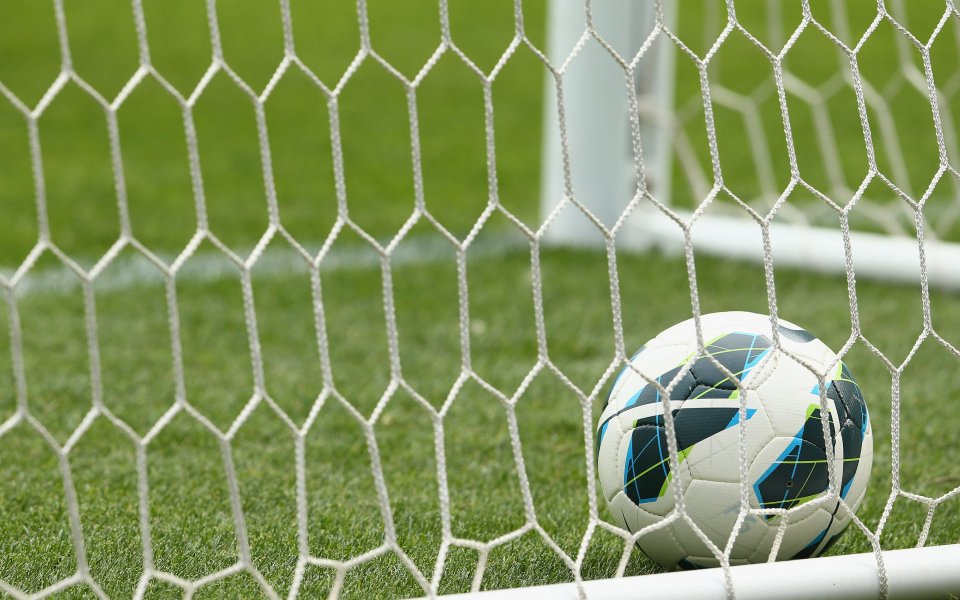 Футболни фенове се обединиха против полицейския произвол