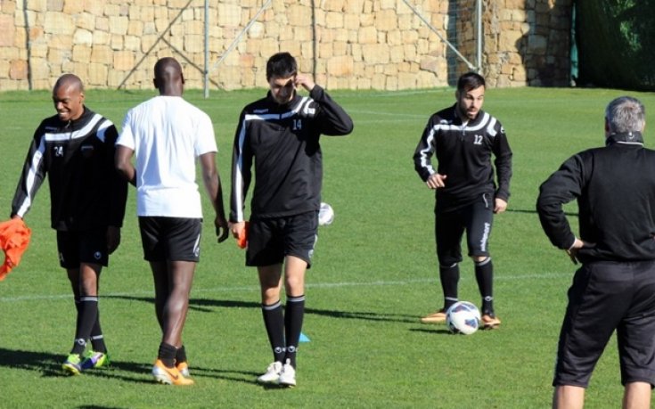 СНИМКИ: Локо Пд тренира, Мендес се върна в строя, след обяд разходка и плаж