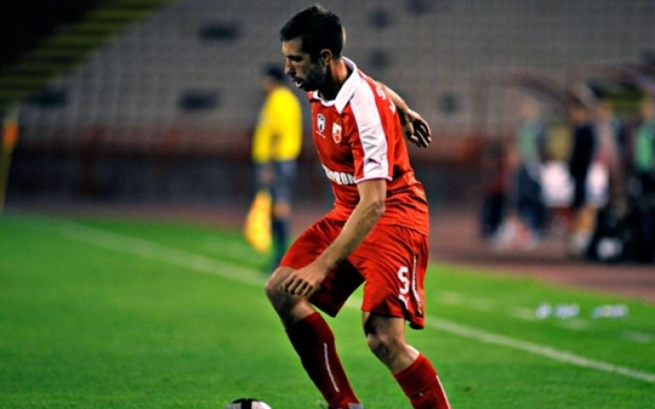 Предлагат на Левски сръбски бек със солидна визитка